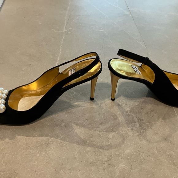 Pearl gorgeous great condition. 8 M $60 now $40 - Picture 5 of 11